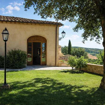 Tuscan Retreat With Pool For 6 *